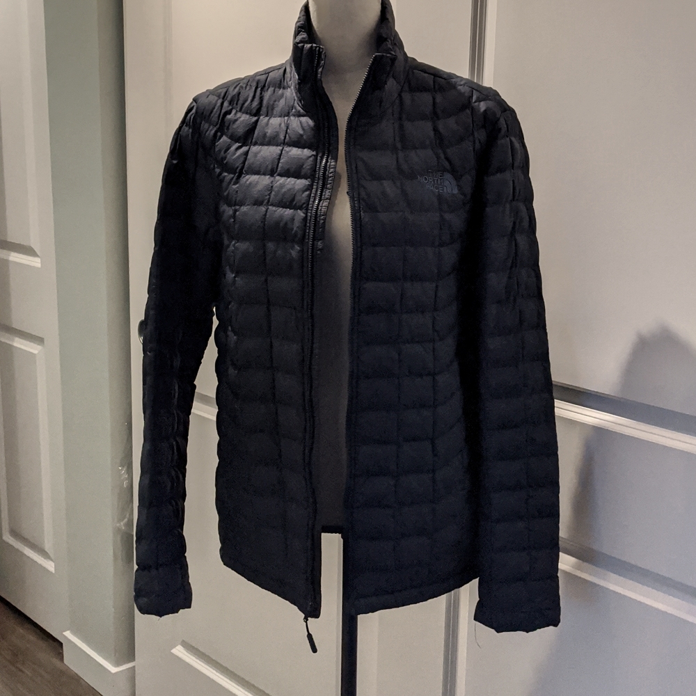 The North Face men jacket, size medium